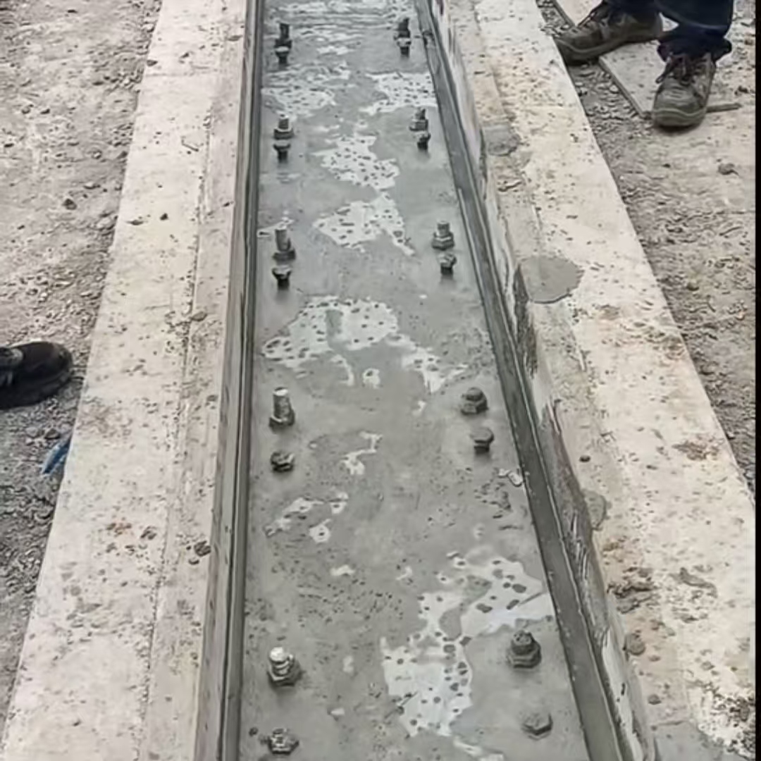裕安环氧树脂轨道胶泥是什么？用在哪里？